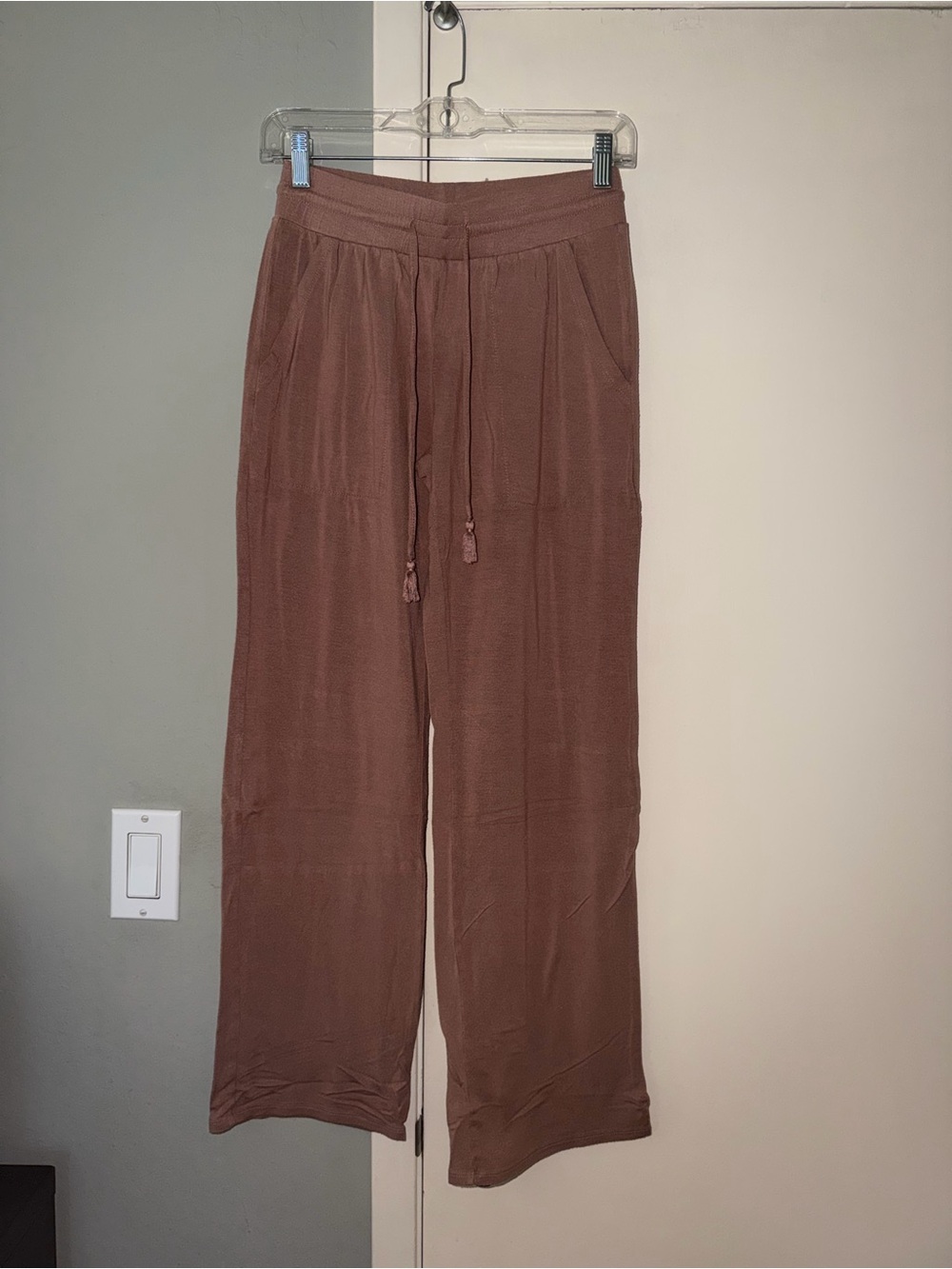 stars above dusty rose knit pants